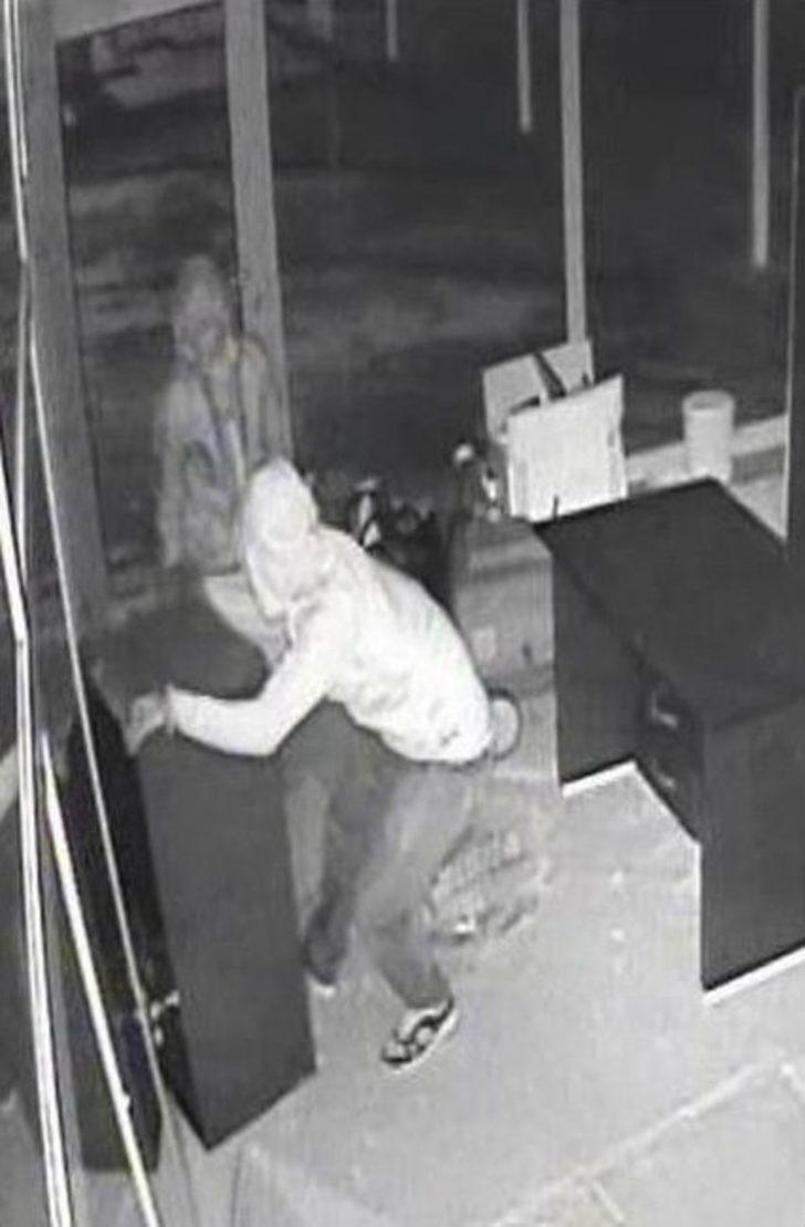 İçi Boş Çelik Kasayı İşte Böyle Çaldılar G1