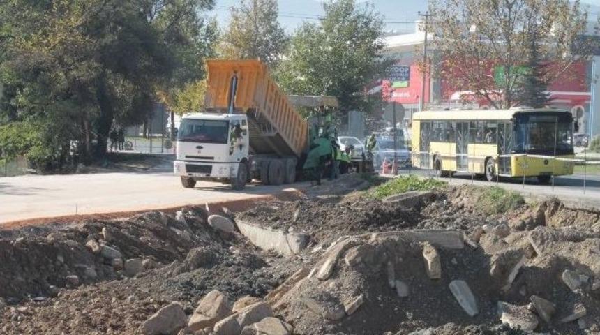 Buttim Kavşağı&rsquo;nda İnşaat Başladı, İstanbul Yolu Rahat Nefes Alacak