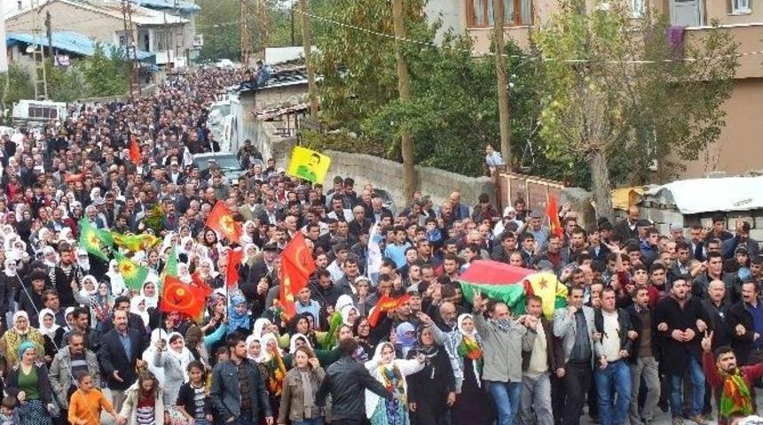 Ypg&rsquo;li Şakar Van&rsquo;da Defnedildi