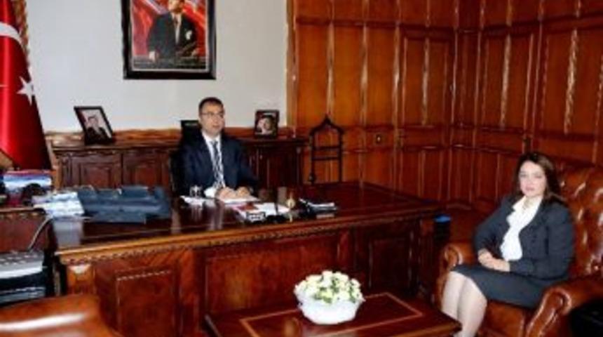 İzmir Valisi Mustafa Toprak T&uuml;rk İş D&uuml;nyası&rsquo;nın Başkanı Nezaket Emine Atasoy&rsquo;u Kabul Etti