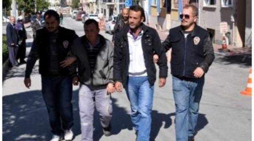 Ablasını Rahatsız Eden Adamı Yaralayan Ş&uuml;pheli İle Eniştesi Adliyeye Sevk Edildi