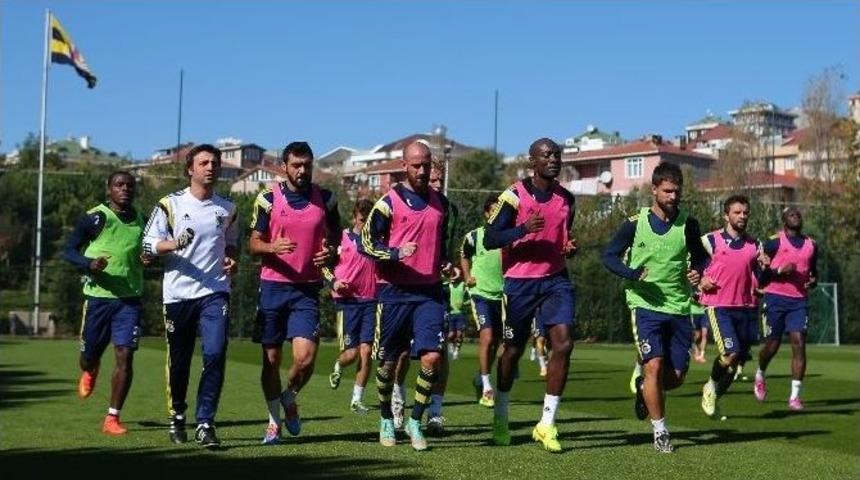 Fenerbah&ccedil;e&rsquo;de Alves&rsquo;li Antrenman