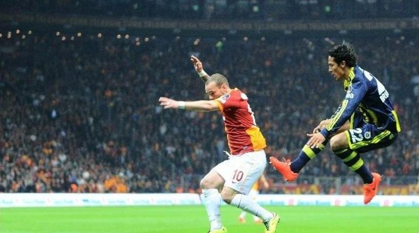 Bruno Alves&rsquo;in Aynı Hareketi Sneıjder&rsquo;a Da Yaptığı Ortaya &Ccedil;ıktı