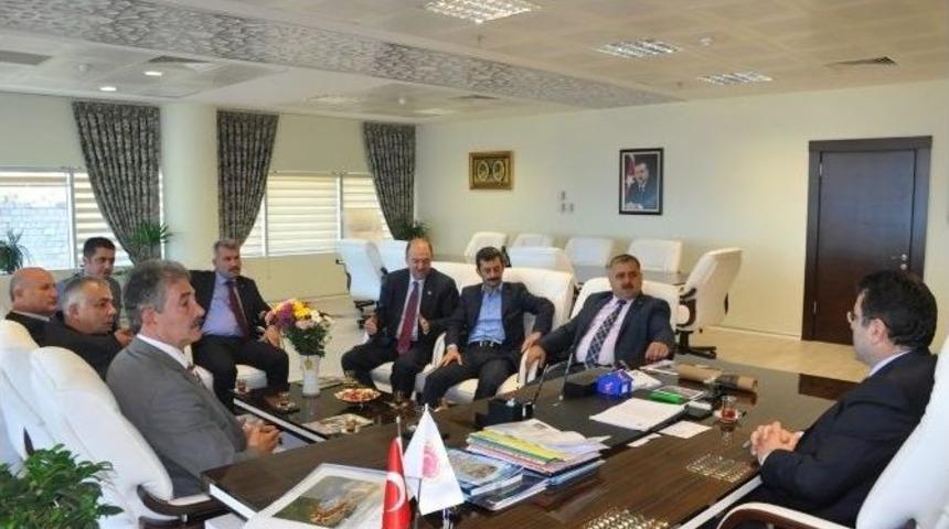 Ortahisar Muhtarlar Derneği&rsquo;nden Başkan Gen&ccedil;&rsquo;e Ziyaret