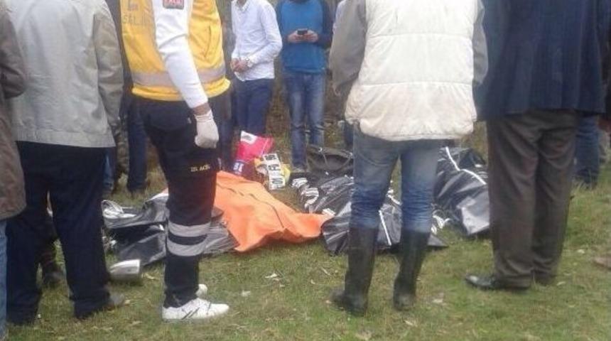 Tatvan&rsquo;da Trafik Kazası: 4 &Ouml;l&uuml;