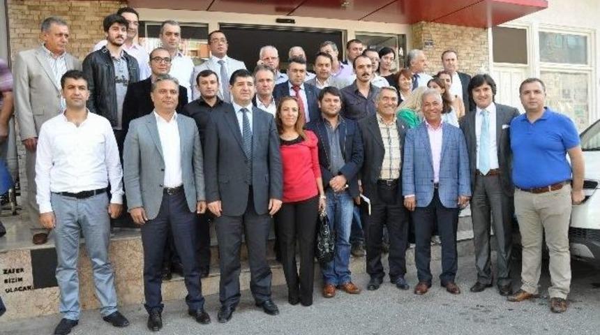 Başkan Uysal&rsquo;dan Arı&rsquo;ya &lsquo;tebrik&rsquo; Ziyareti