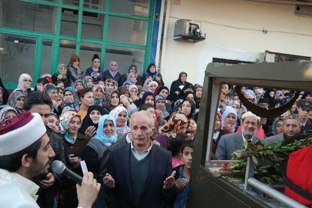 Şehit Er Kadir Bozan, Son Kez Baba Ocağına Götürüldü