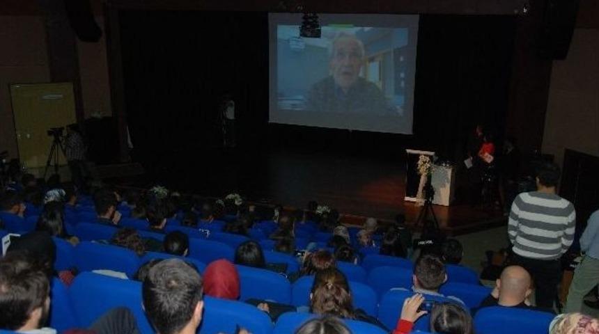 Chomsky Sd&uuml;&rsquo;den D&uuml;nyaya Seslendi