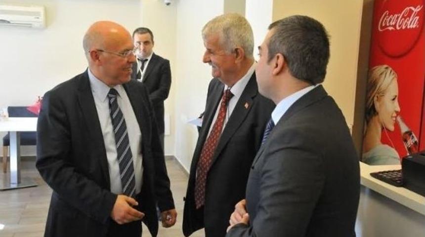 S&uuml;leymanpaşa Belediye Başkanı Eşkinat, D&uuml;nya Gazeteciler G&uuml;n&uuml;nde Basınla Buluştu