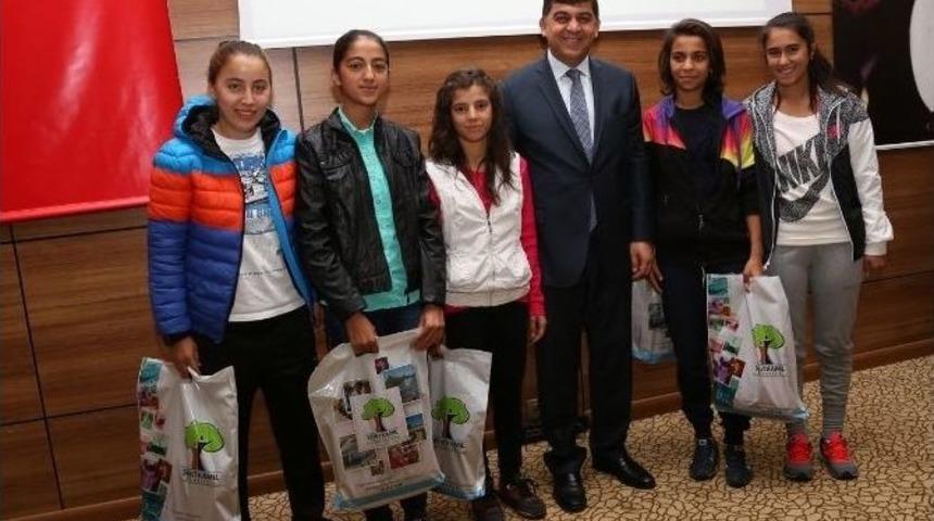 Şehitkamil&rsquo;den Amat&ouml;r Spor&rsquo;a Destek S&uuml;r&uuml;yor