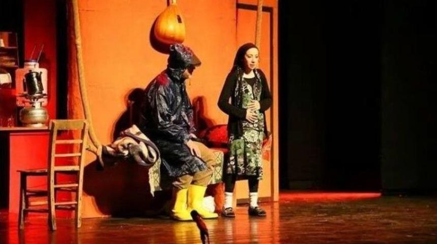 Başkan Sahneye &Ccedil;ıktı