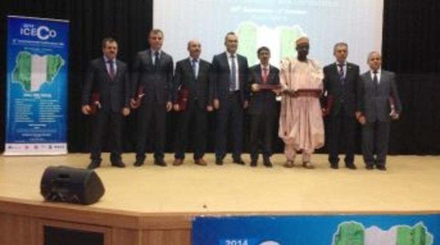 Turgut &Ouml;zal&rsquo;dan Afrika&rsquo;ya Eğitim K&ouml;pr&uuml;s&uuml;