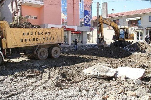 Trafik Yükü Yoğun Olan Olan Caddelere Öncelik Veriyoruz