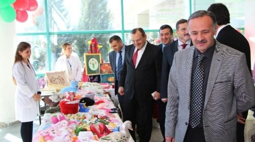 Akıl Ve Ruh Sağlığı Hastaları H&uuml;nerlerini Sergiledi