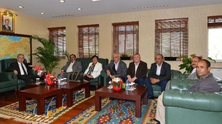 Muhtarlardan Vali B&uuml;y&uuml;k&rsquo;e Ziyaret