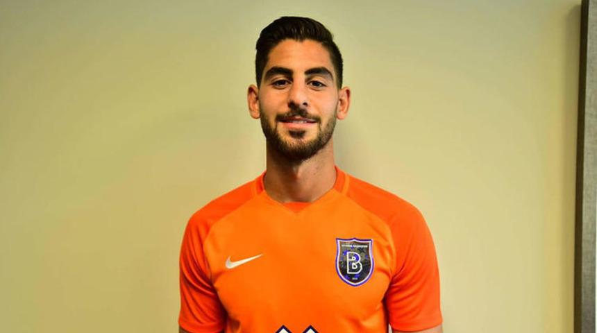 Medipol Başakşehir Atabey Çiçek'i 1 yıllığına Ümraniyespor'a kiraladı!