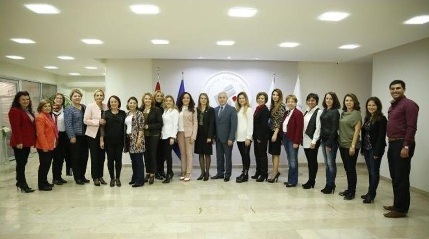 Bursalı Ve Eskişehirli İş Kadınları Eto&rsquo;da Toplandı