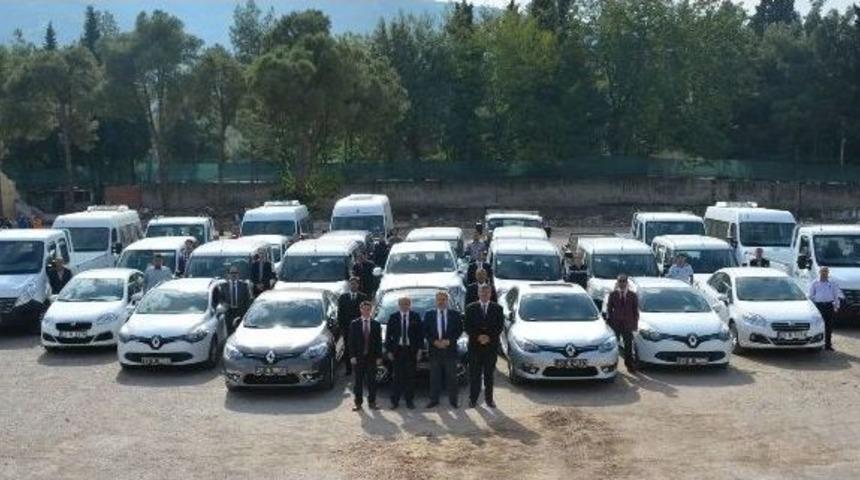 Yunusemre Belediyesi Yeni Ara&ccedil; Filosuyla Daha G&uuml;&ccedil;l&uuml;