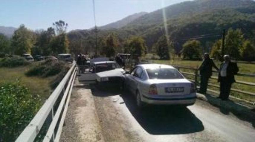 Dar K&ouml;pr&uuml;de &Ccedil;arpıştılar: 1 Yaralı