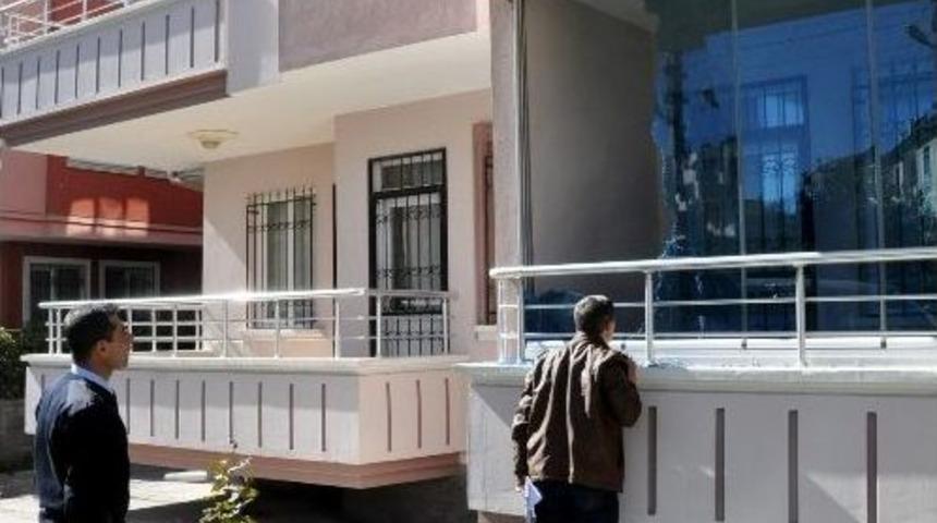 Eve Pompalı T&uuml;fekli Saldırı