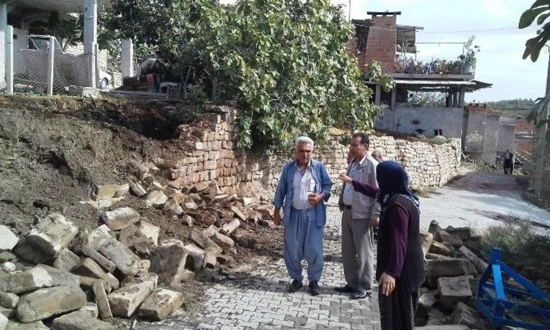 Karaisalı Belediyesi Sorunları Yerinde Tespit Ediyor