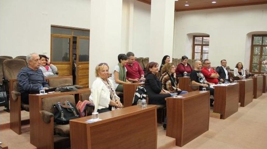 Başkan Uyar, Urla Hayvan Dostları İle Buluştu