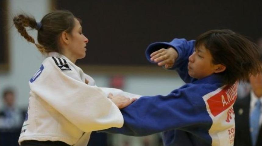 Dilara Lokmanhekim D&uuml;nya İkincisi