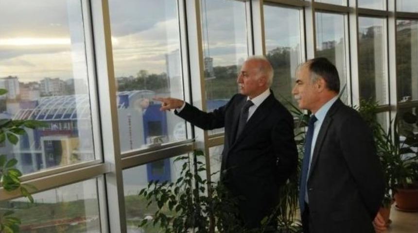 Validen Rekt&ouml;re Ziyaret