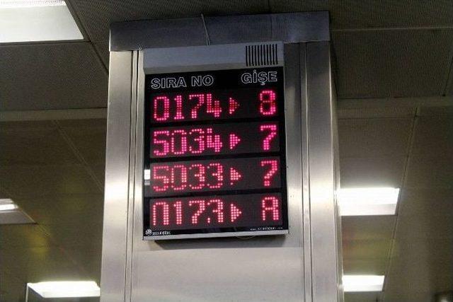 Elektrik Faturasını &Ouml;demeye Geldi, B&uuml;y&uuml;k S&uuml;rpriz Yaşadı 3