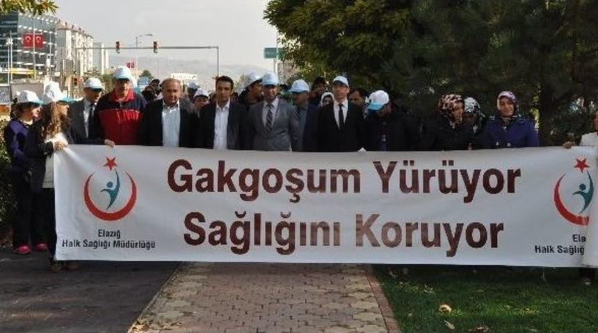 Sağlık Y&uuml;r&uuml;y&uuml;ş&uuml; &rsquo;gakkoşum Y&uuml;r&uuml;yor, Sağlığına Kavuşuyor&rsquo; Pankartı İle Başladı
