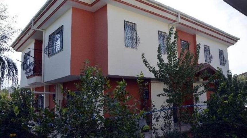 Avukata 31, Eşine 27 Bı&ccedil;ak Darbesi