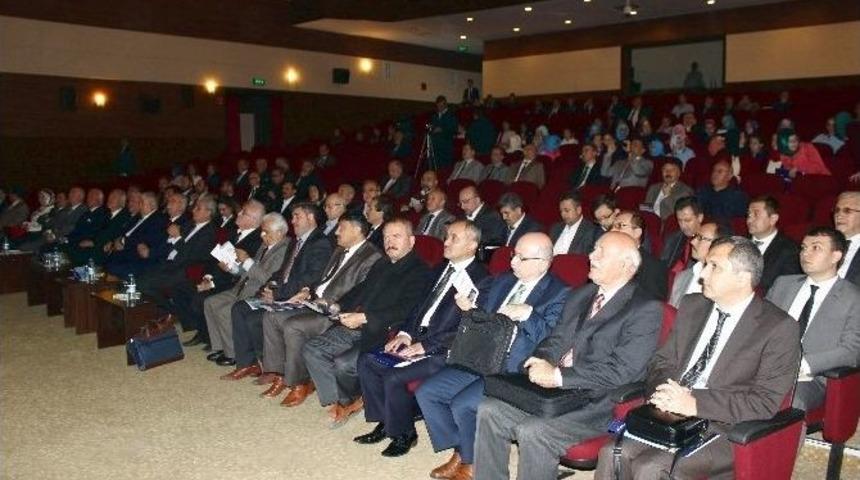 &rsquo;ergun &Ccedil;elebi Ve K&uuml;tahya Mevleviliği Sempozyumu&rsquo; Başladı