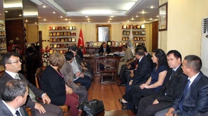 T&uuml;rkav&rsquo;dan Başkan Tuna&rsquo;ya Ziyaret