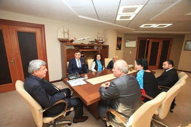 Başkan Karaosmanoğlu, Dsp İl Yönetimini Ağırladı