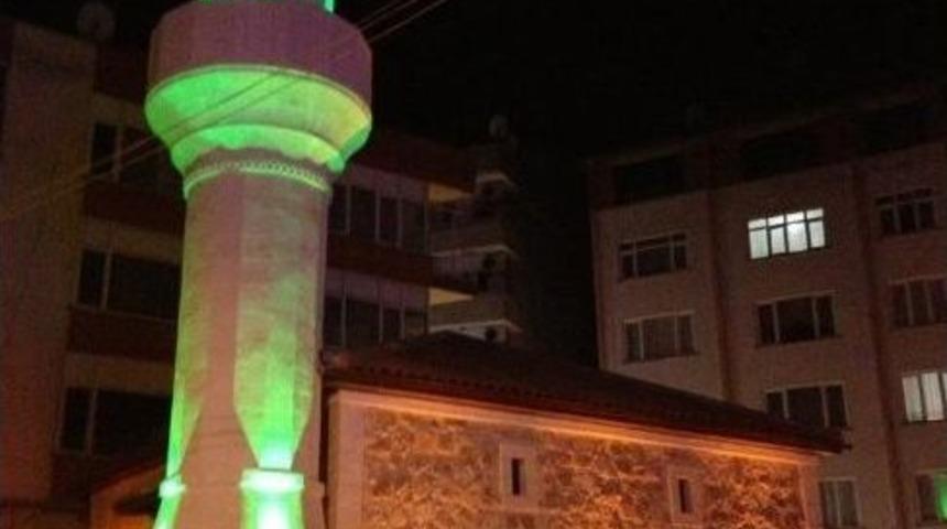 Hacı Hulusi Baba Camisi Tarihi Yansıtıyor