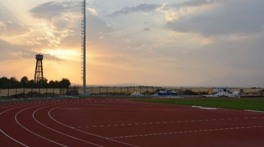 &Uuml;niversite Stadyumuna Kalite Uygunluk (ıaaf) Sertifikası Verildi
