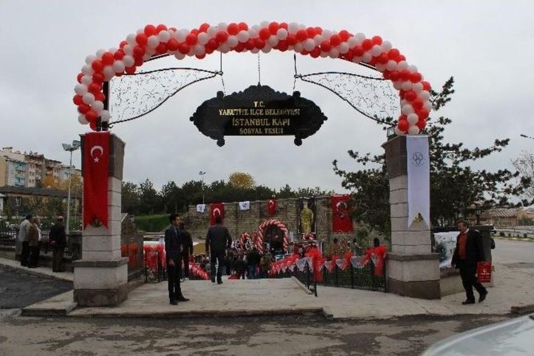 Tarihi İstanbul Kapı, 140 Yıl Aradan Sonra İnsanlarla Tekrar Buluştu