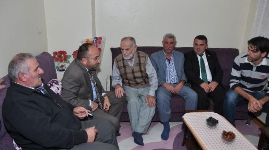 &Uuml;z&uuml;lmez, K&ouml;sek&ouml;yl&uuml; Hacıları Ziyaret Etti