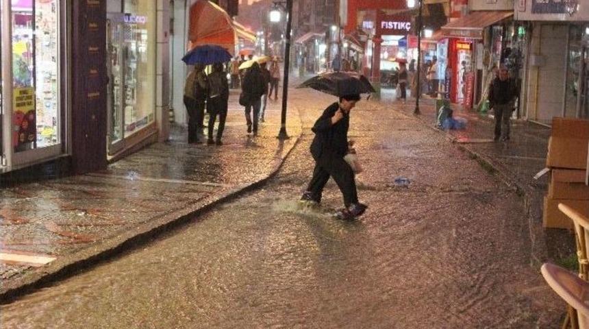 Edirne&rsquo;de Sağanak Yağmur