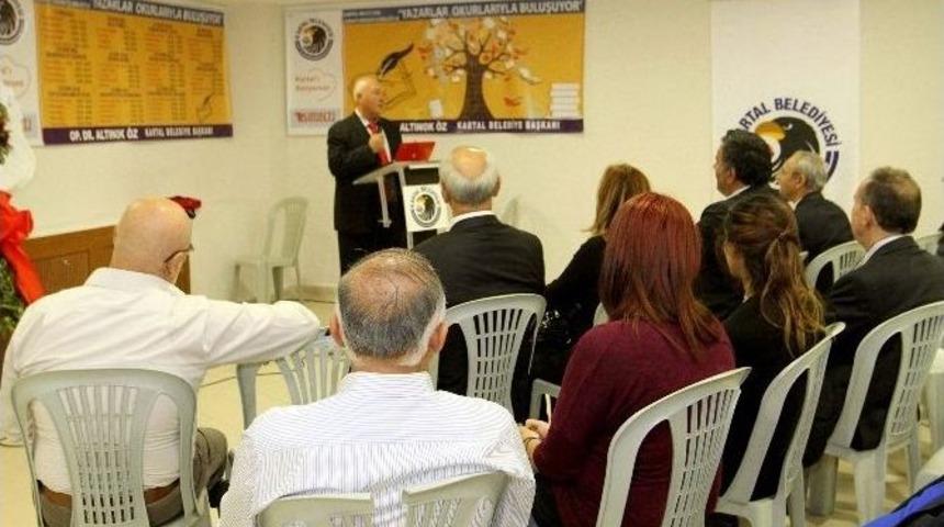 Deprem Profes&ouml;r&uuml; Ercan Okurlarıyla Kartal&rsquo;da Buluştu