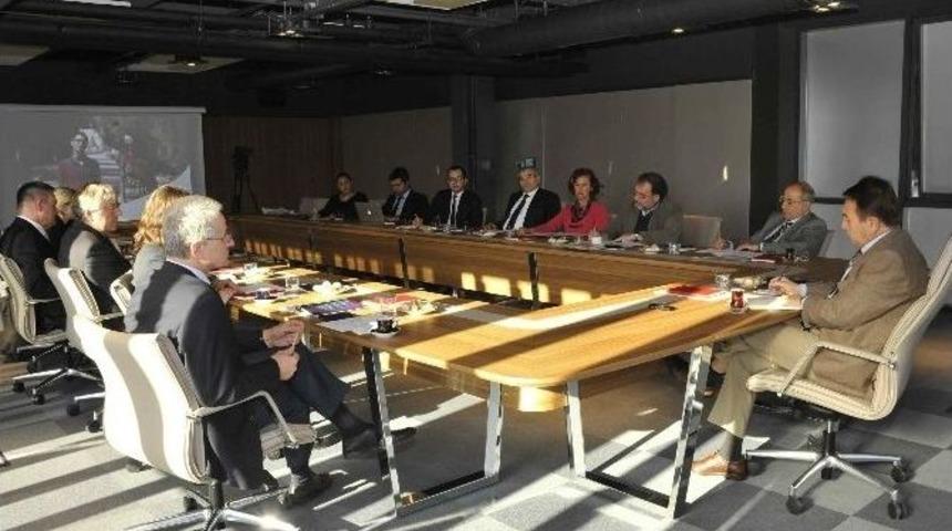 Ag&uuml;-bosch Vakfı İşbirliği G&ouml;r&uuml;şmeleri