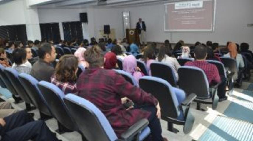 İngiliz Profes&ouml;rden Konferans