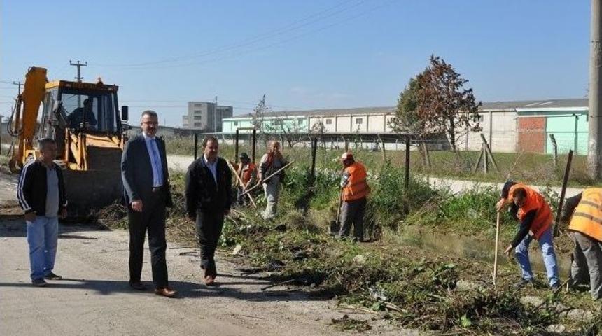 Karacabey&rsquo;de Afetin İzleri Temizleniyor