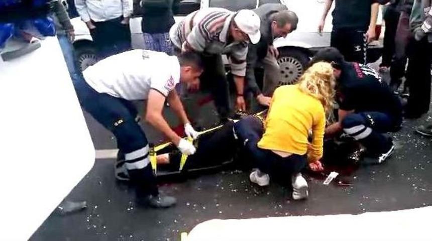 Anne Kız Karşıdan Karşıya Ge&ccedil;emedi