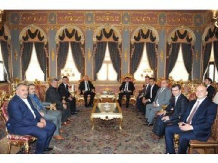 Düzce İli Belediye Başkanları Vasip Şahin’i Ziyaret Ettiler