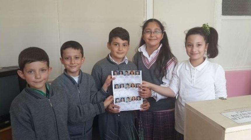 Sunguroğlu&rsquo; İlkokulu&rsquo;nda Se&ccedil;im Heyecanı