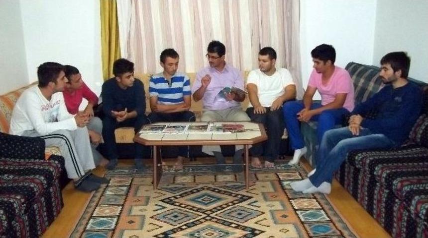 Yurt Sorununa &Ccedil;&ouml;z&uuml;m: Diyanet &Ouml;ğrenci Evleri