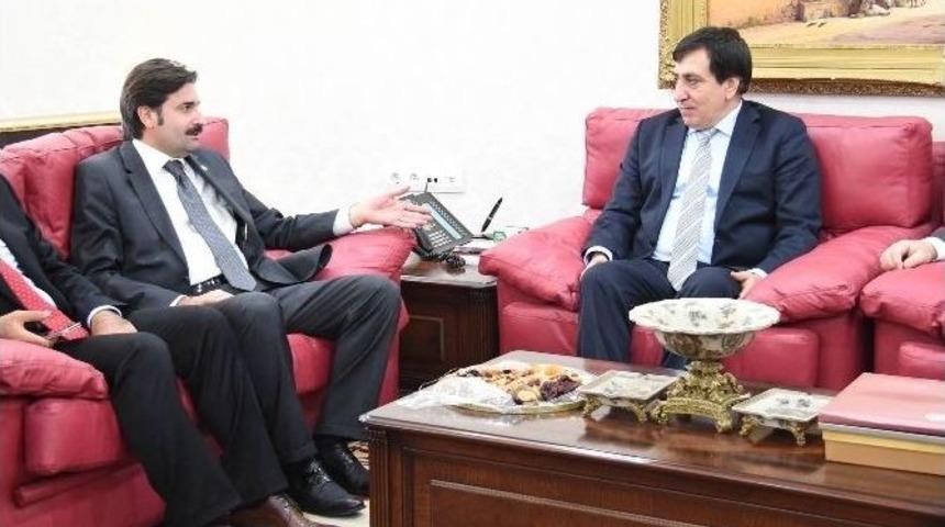 İnsan Hakları Komisyonu &Uuml;yeleri Vali K&uuml;&ccedil;&uuml;k&rsquo;&uuml; Ziyaret Etti