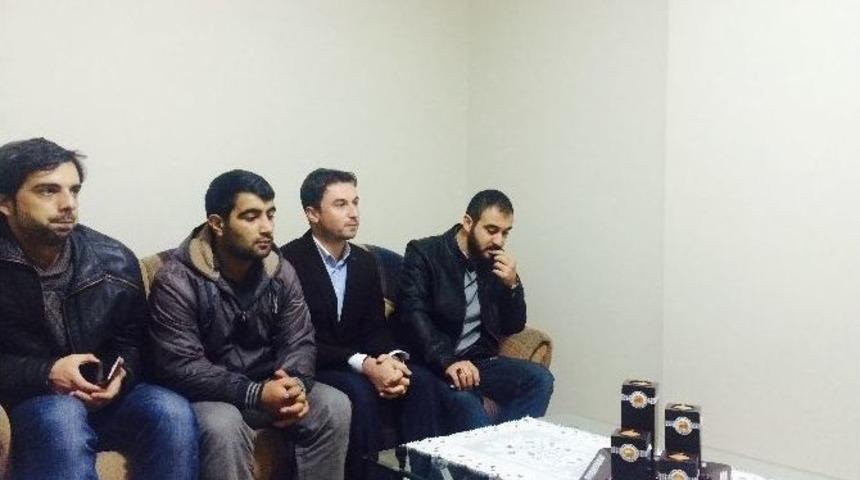 Ak Partili Gen&ccedil;lerden &Ouml;rnek Davranış