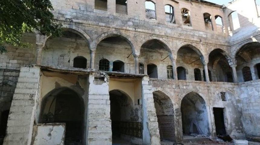 Tarihi Barut&ccedil;u Hanı&rsquo;nda Restorasyon Başladı